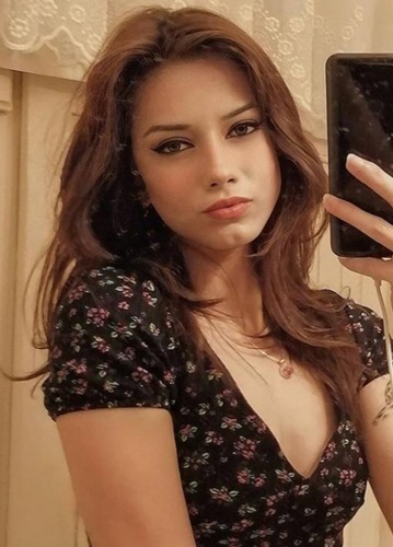 Sibel Zeytinburnu Escort Profil Resmi Sibel - Zeytinburnu VIP Escort Bayan Modeli - Gerçek Fotoğraflı İlan
